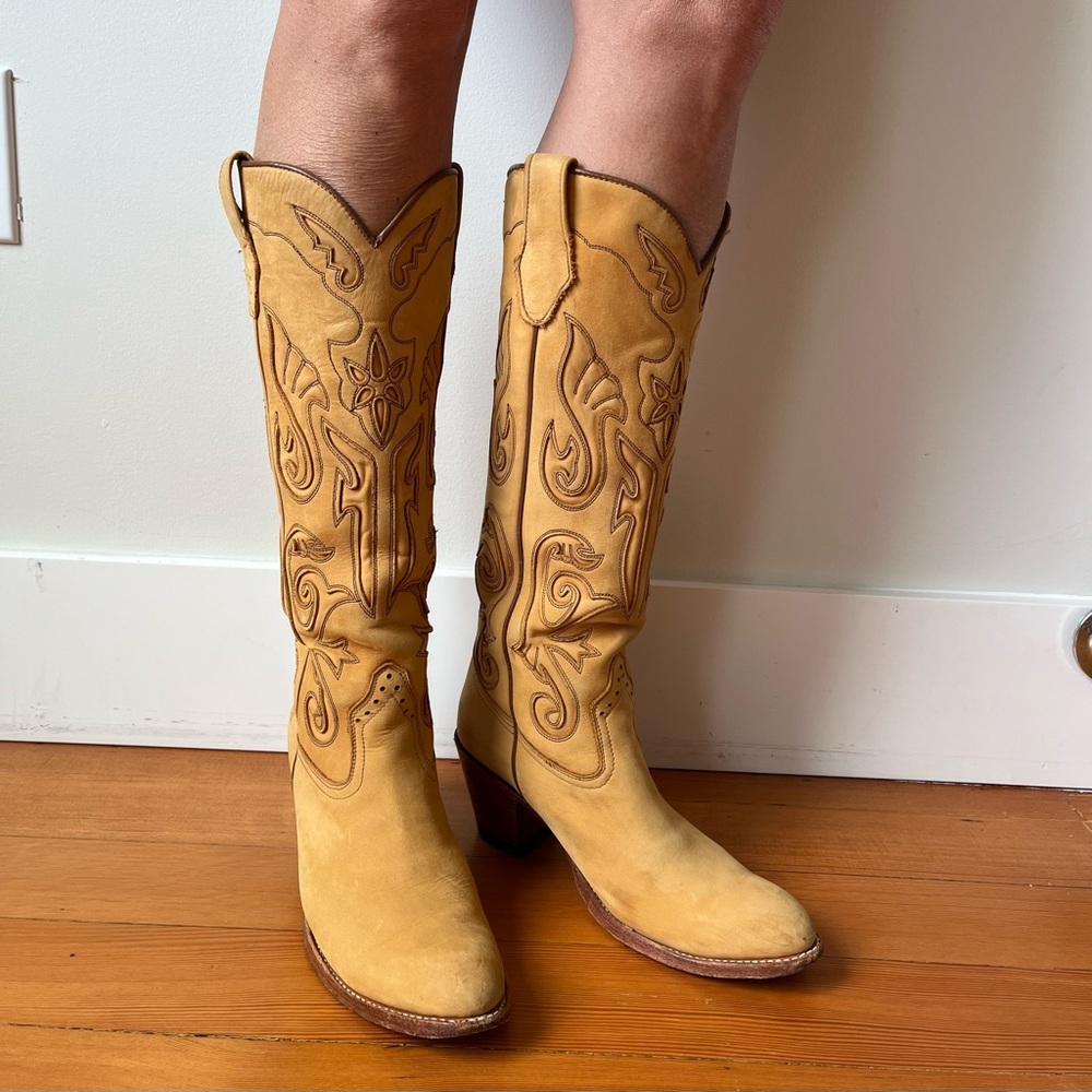 Frye Cowboy Boots size 6 - fits like 6.5